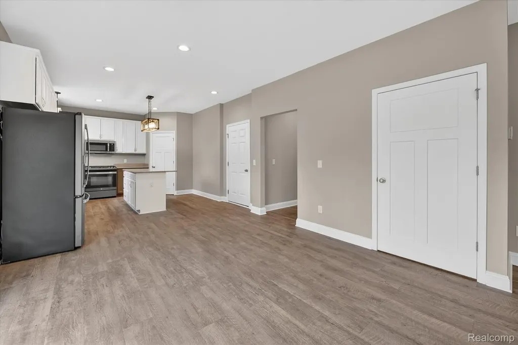 14131 Eastview Drive Fenton Charter Township MI 48430