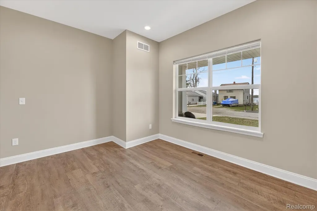 14131 Eastview Drive Fenton Charter Township MI 48430