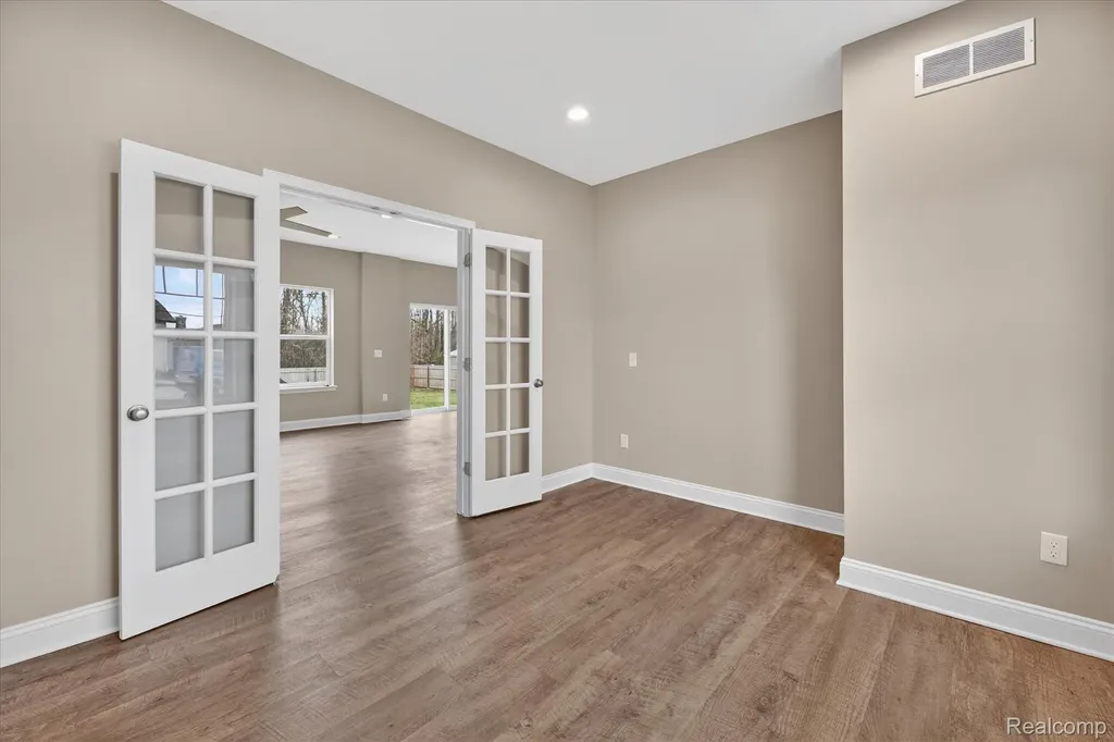14131 Eastview Drive Fenton Charter Township MI 48430
