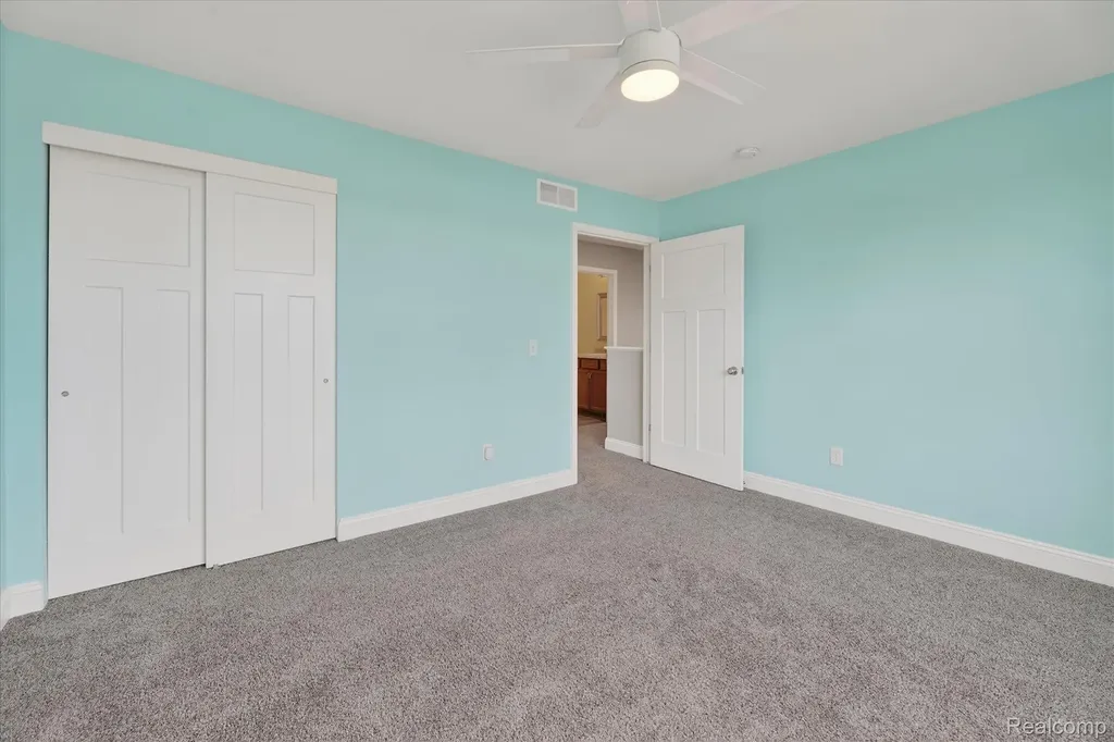 14131 Eastview Drive Fenton Charter Township MI 48430