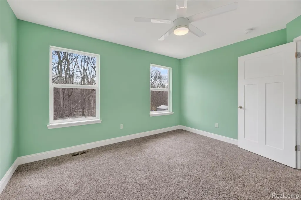 14131 Eastview Drive Fenton Charter Township MI 48430