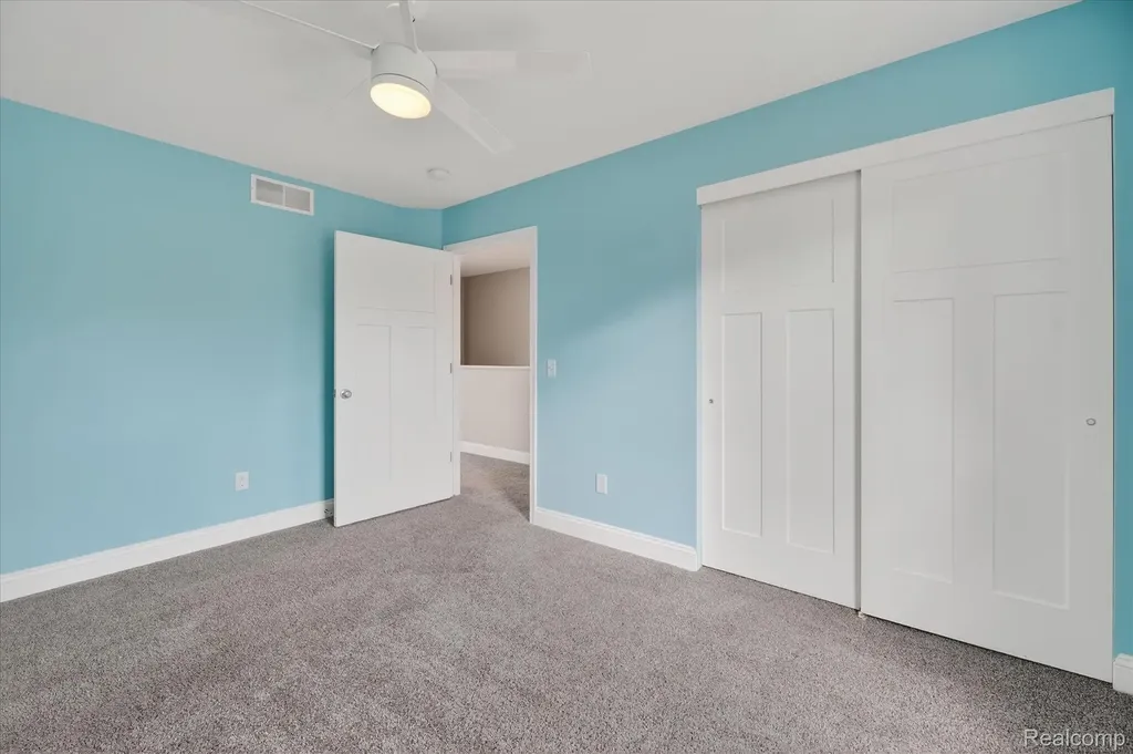 14131 Eastview Drive Fenton Charter Township MI 48430