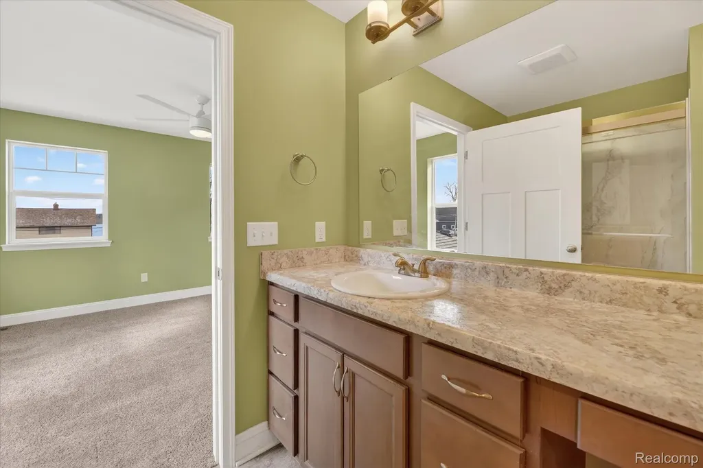 14131 Eastview Drive Fenton Charter Township MI 48430