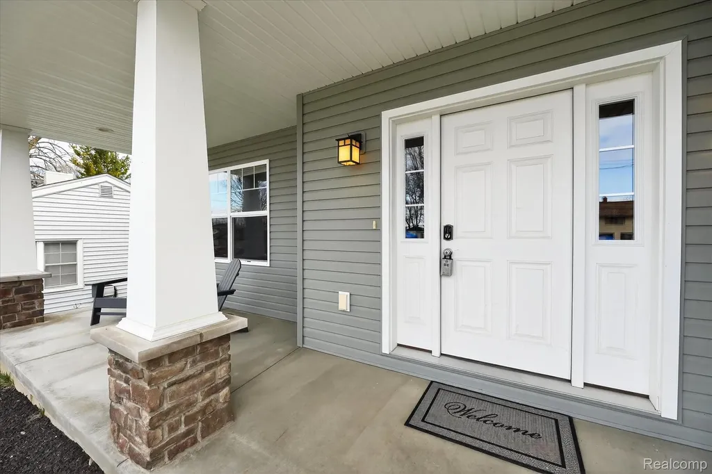 14131 Eastview Drive Fenton Charter Township MI 48430
