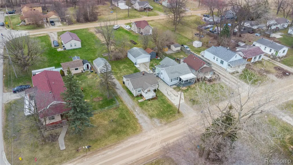 2271 Kenneth Street Burton City MI 48529