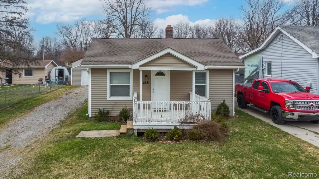 2271 Kenneth Street Burton City MI 48529