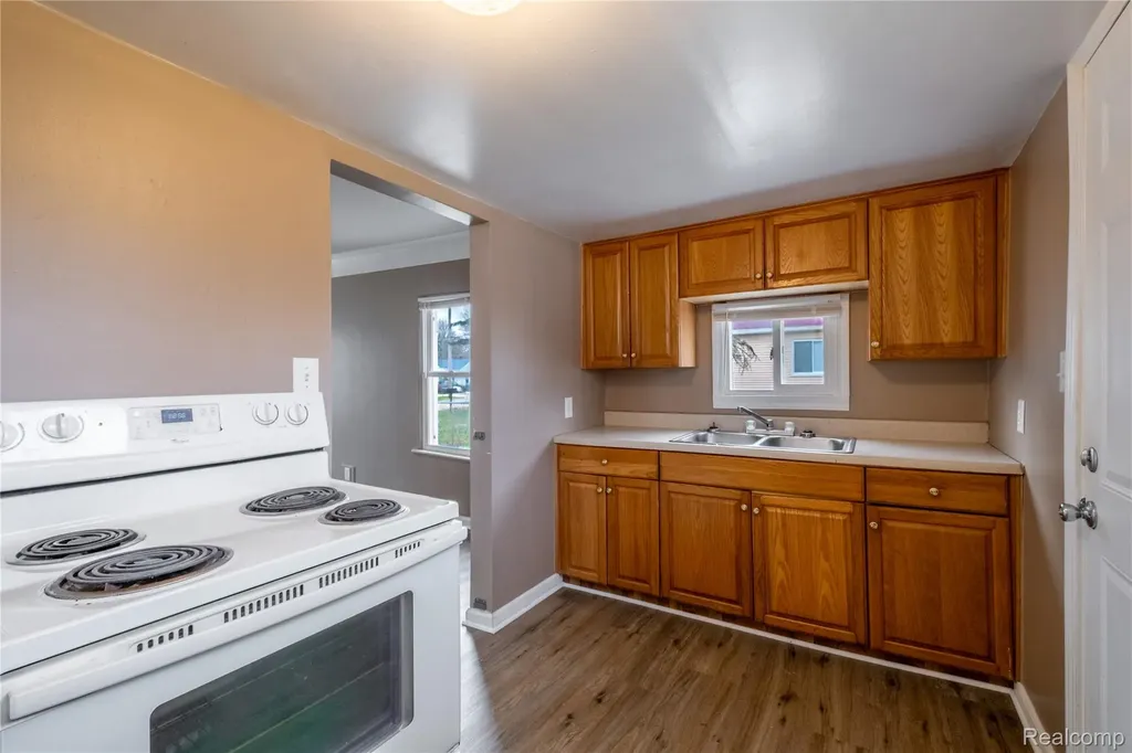 2271 Kenneth Street Burton City MI 48529