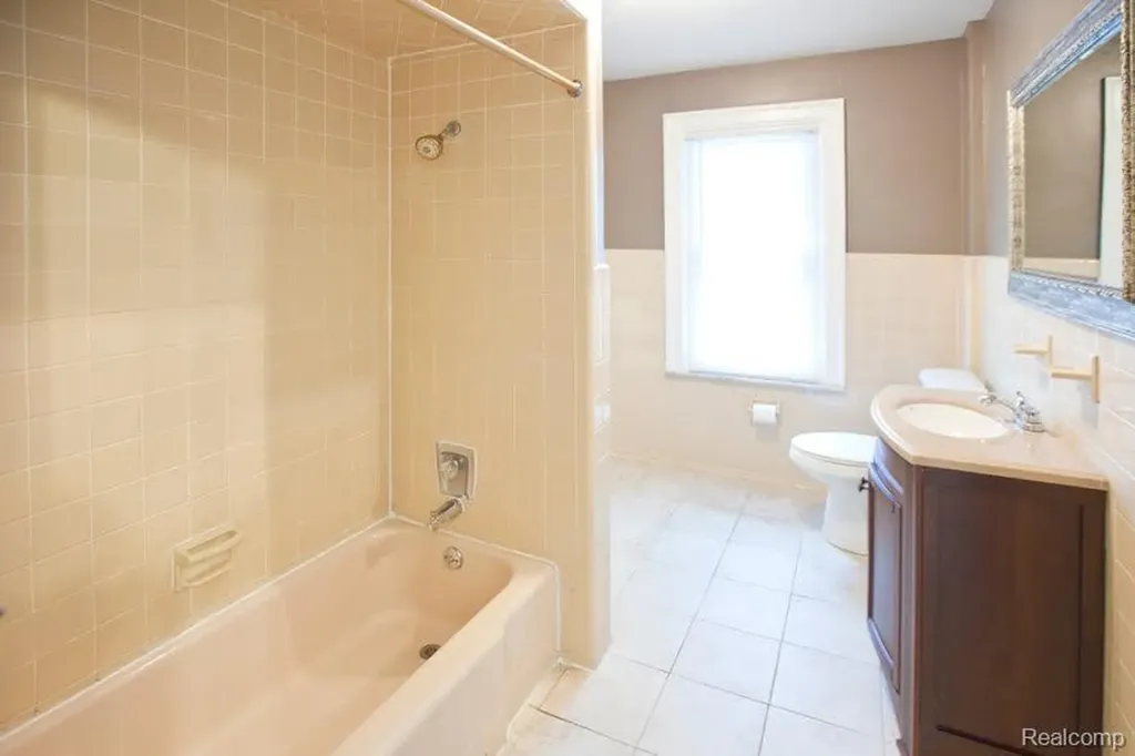 7880 Van Dyke Place Detroit City MI 48214