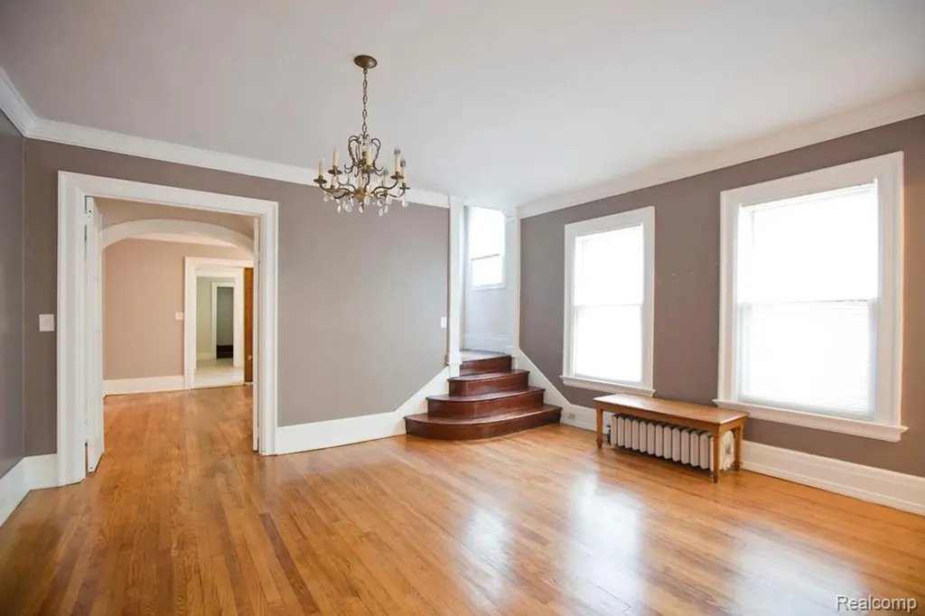 7880 Van Dyke Place Detroit City MI 48214
