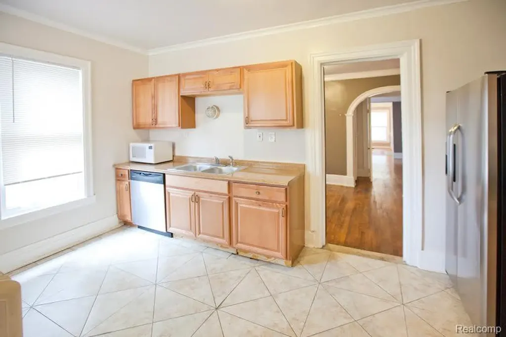 7880 Van Dyke Place Detroit City MI 48214