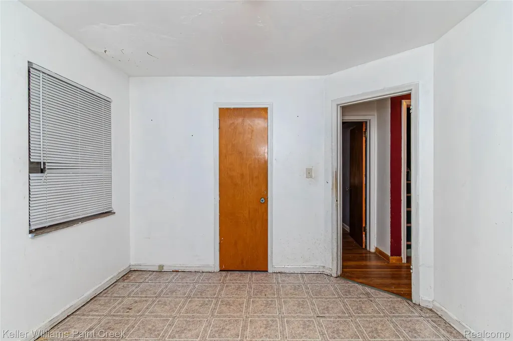 15306 Asbury Park Detroit City MI 48227