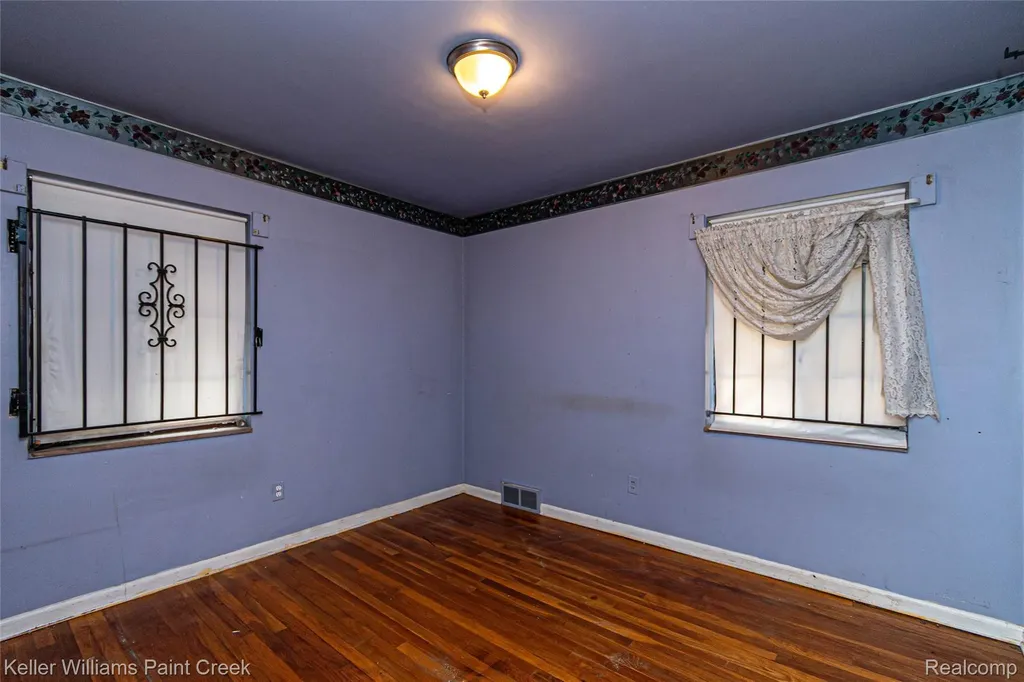 15306 Asbury Park Detroit City MI 48227
