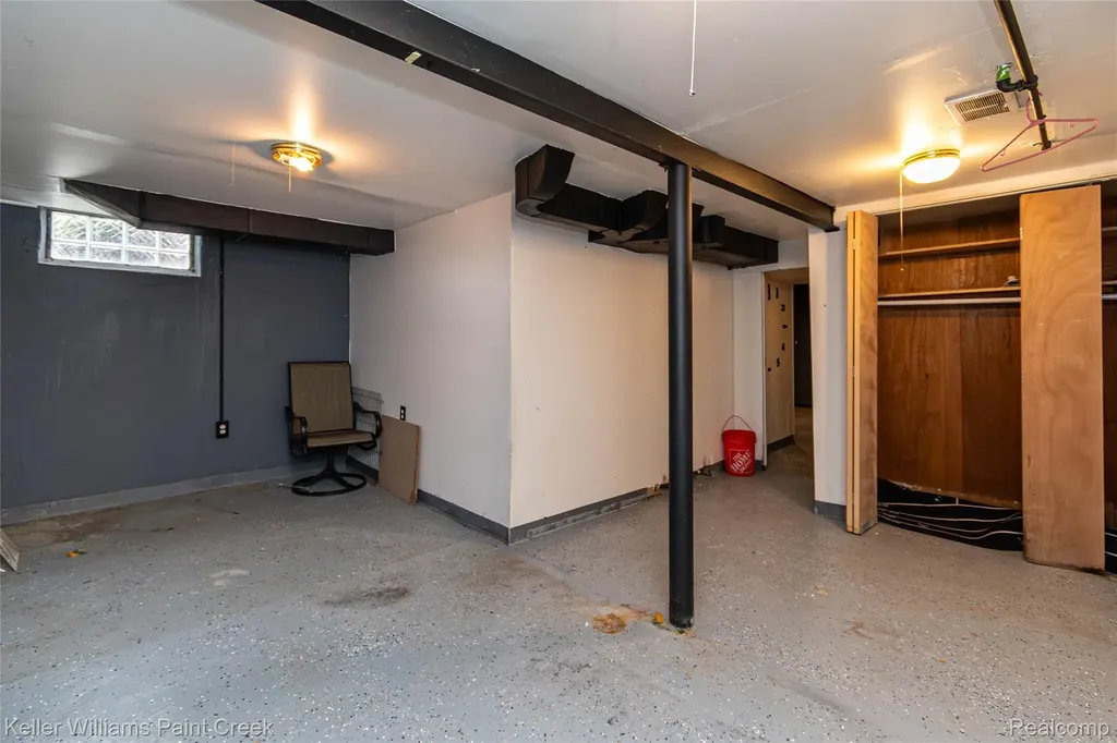 15306 Asbury Park Detroit City MI 48227