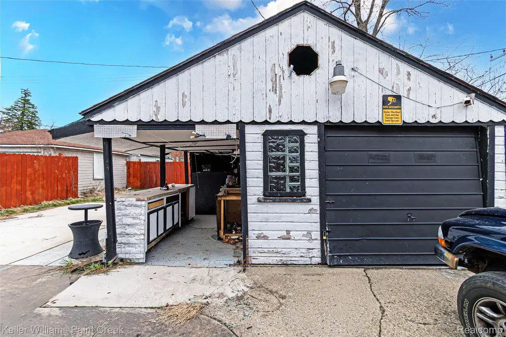 15306 Asbury Park Detroit City MI 48227