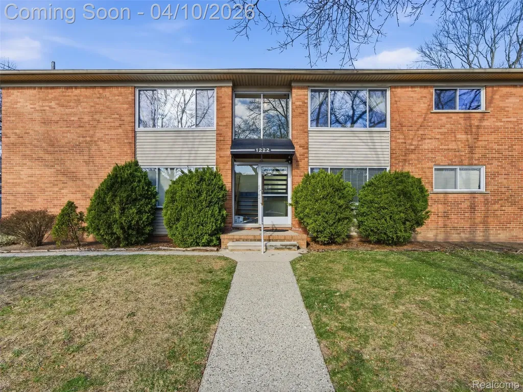 1222 E Lincoln Avenue Royal Oak City MI 48067