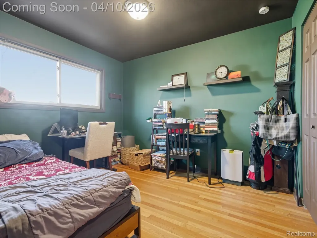 1222 E Lincoln Avenue Royal Oak City MI 48067