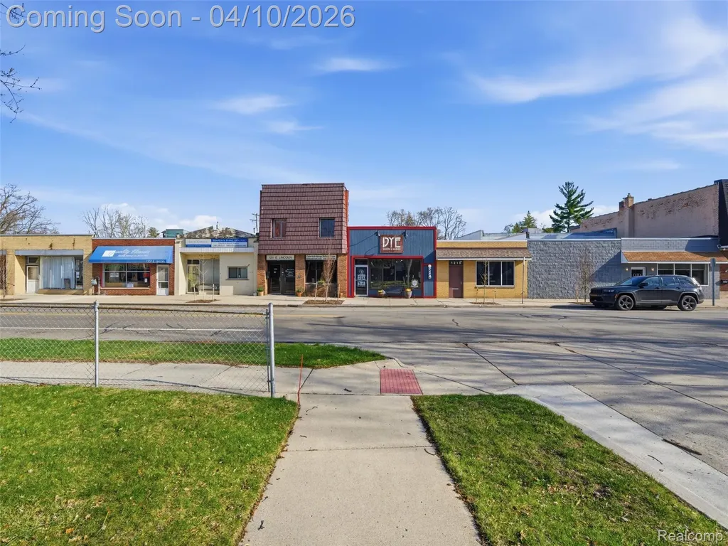 1222 E Lincoln Avenue Royal Oak City MI 48067