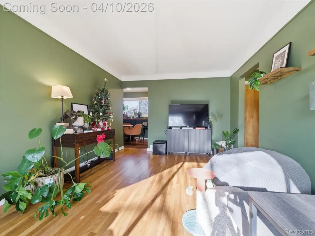 1222 E Lincoln Avenue Royal Oak City MI 48067