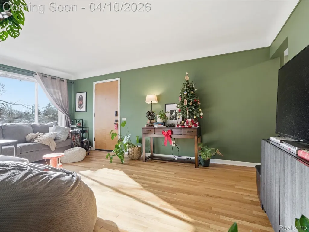 1222 E Lincoln Avenue Royal Oak City MI 48067