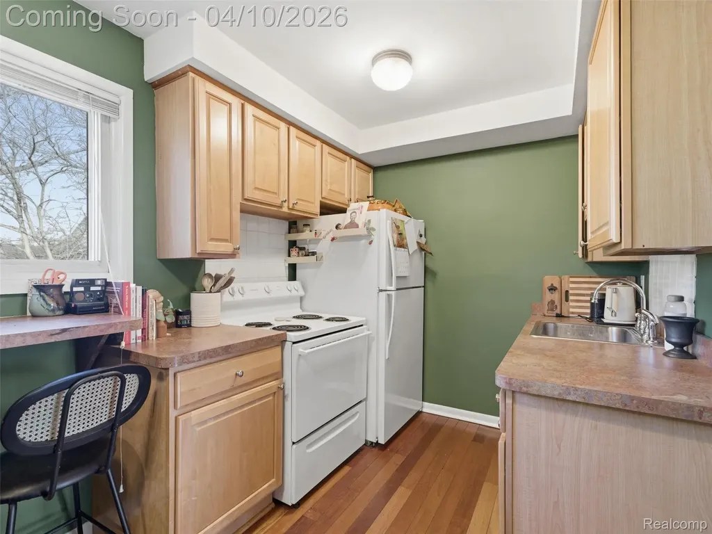 1222 E Lincoln Avenue Royal Oak City MI 48067
