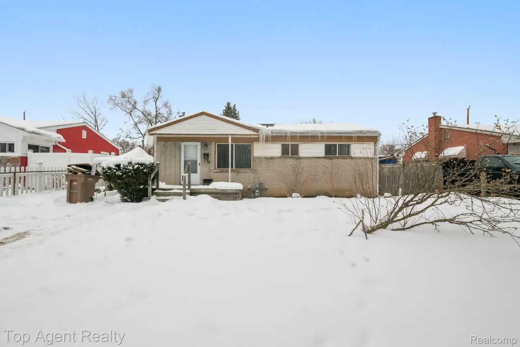 520 Linda Vista Drive Pontiac City MI 48342