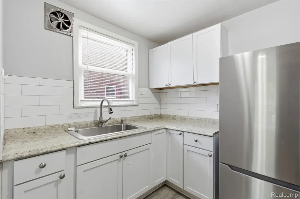12051 Wayburn Street Detroit City MI 48224