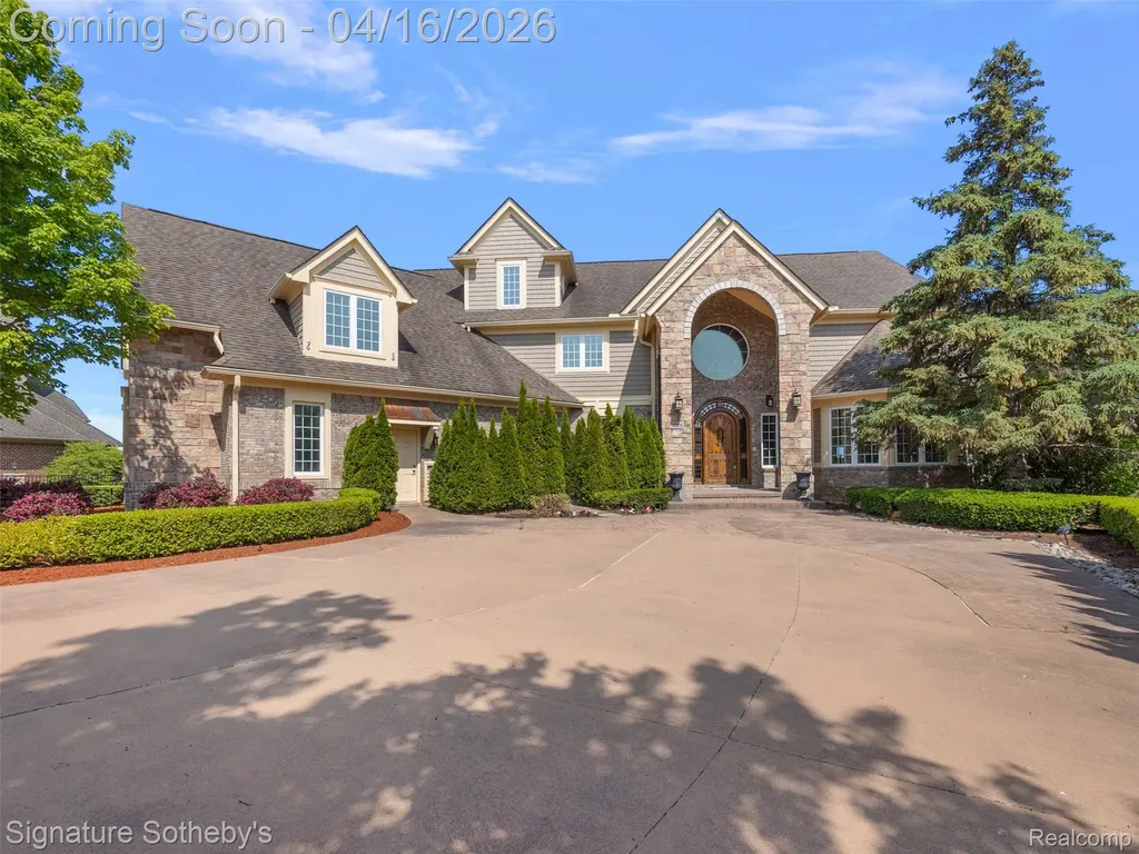 10611 Lighthouse Point Green Oak Township MI 48178