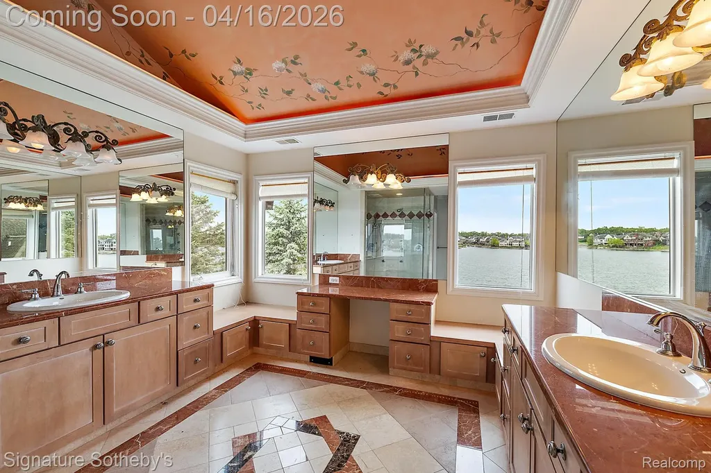 10611 Lighthouse Point Green Oak Township MI 48178