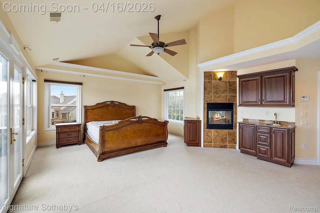 10611 Lighthouse Point Green Oak Township MI 48178