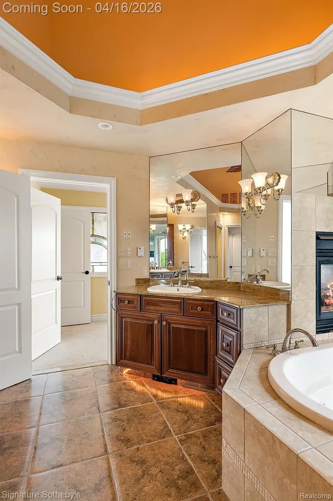 10611 Lighthouse Point Green Oak Township MI 48178