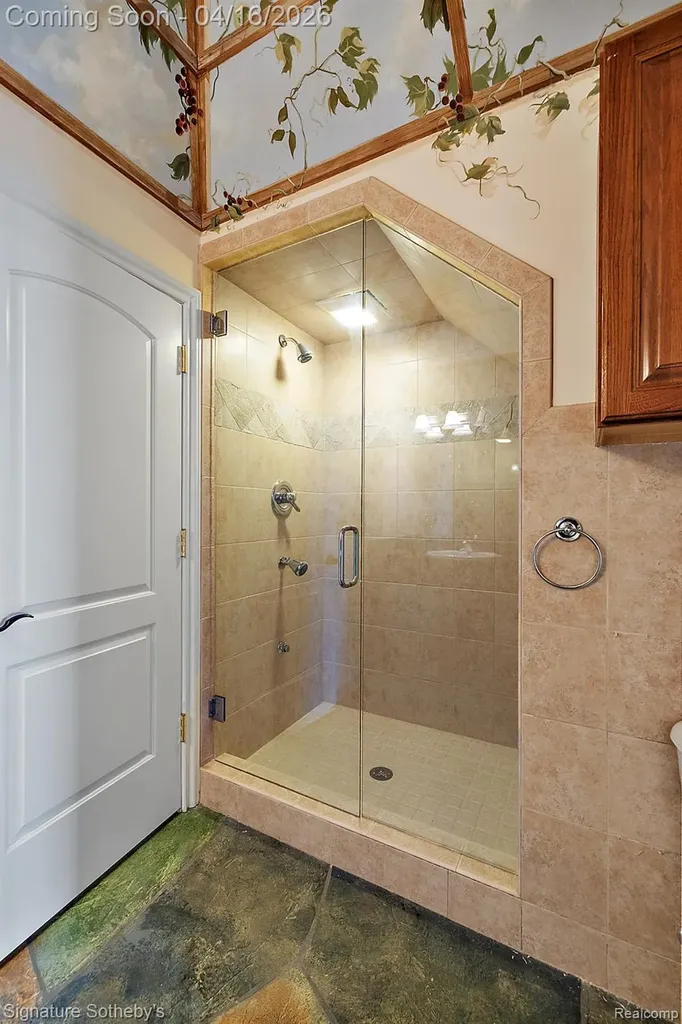 10611 Lighthouse Point Green Oak Township MI 48178