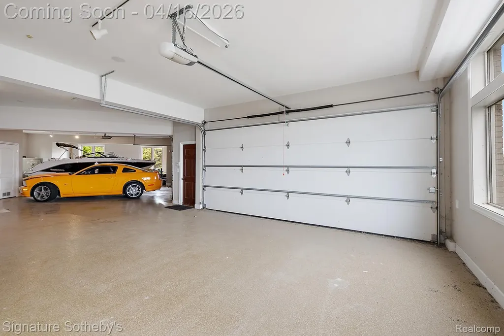 10611 Lighthouse Point Green Oak Township MI 48178