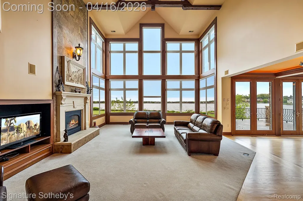 10611 Lighthouse Point Green Oak Township MI 48178