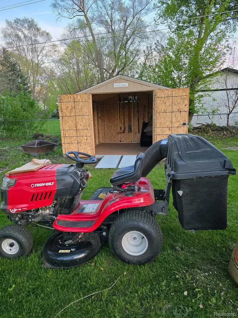 6103 Trenton Drive Flint Charter Township MI 48532
