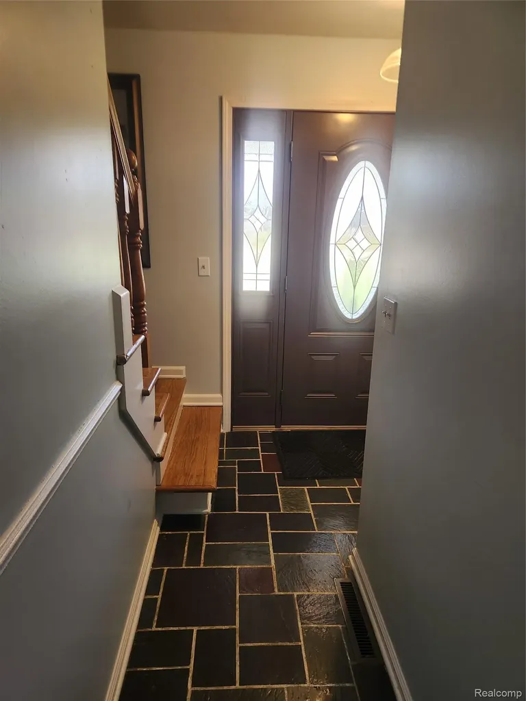 6103 Trenton Drive Flint Charter Township MI 48532