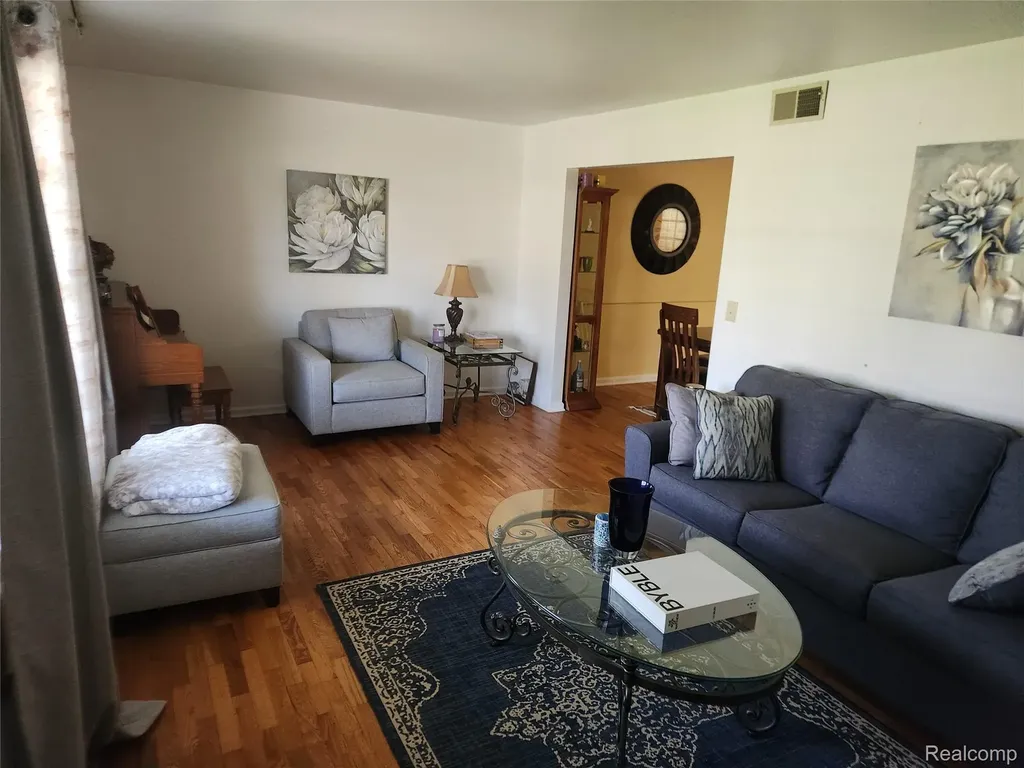 6103 Trenton Drive Flint Charter Township MI 48532