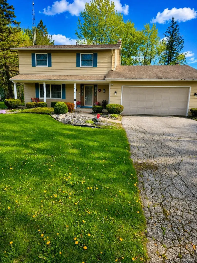6103 Trenton Drive Flint Charter Township MI 48532