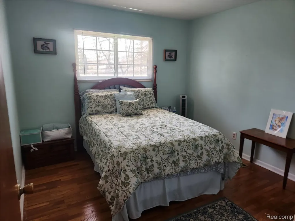 6103 Trenton Drive Flint Charter Township MI 48532