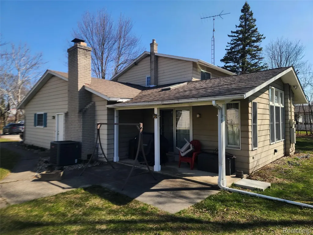 6103 Trenton Drive Flint Charter Township MI 48532