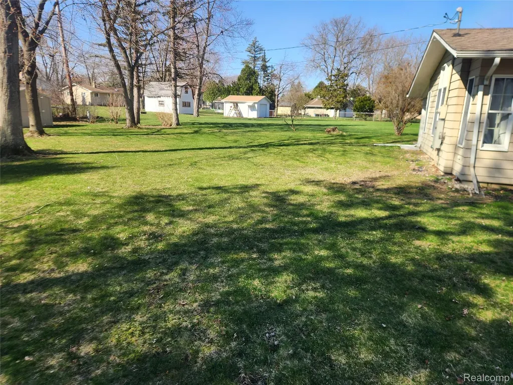 6103 Trenton Drive Flint Charter Township MI 48532