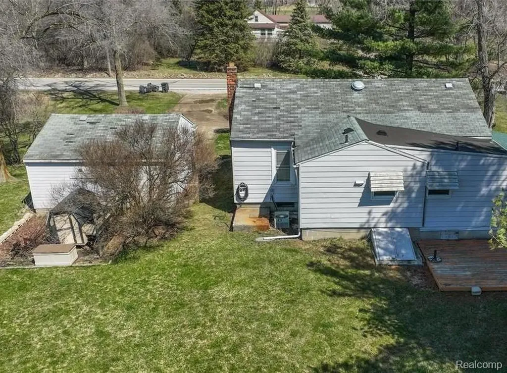 50285 7 Mile Road Northville Township MI 48167