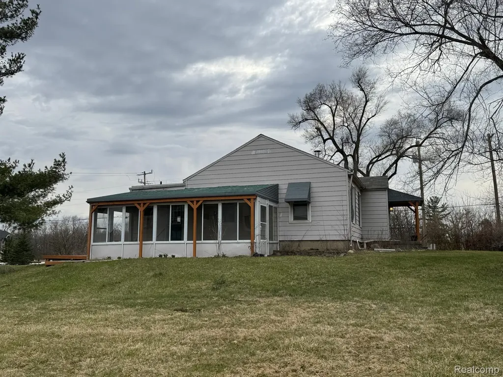 50285 7 Mile Road Northville Township MI 48167
