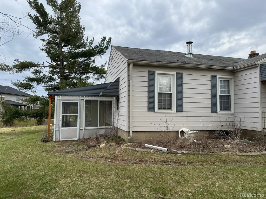 50285 7 Mile Road Northville Township MI 48167