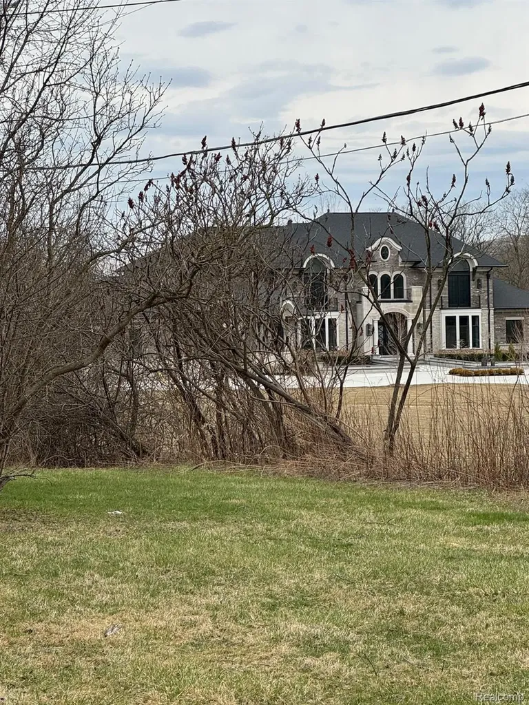 50285 7 Mile Road Northville Township MI 48167