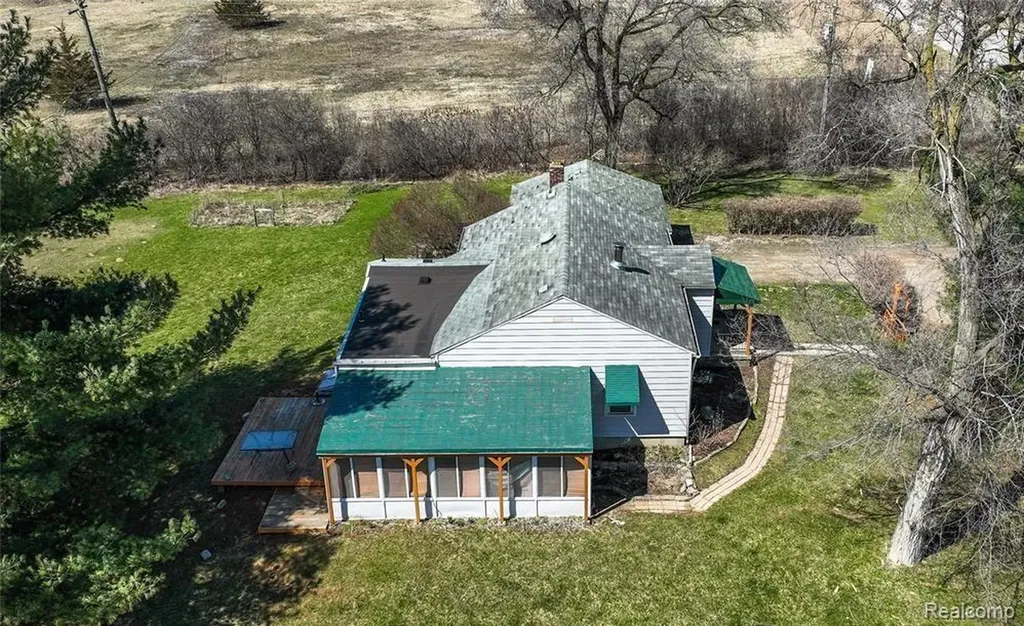 50285 7 Mile Road Northville Township MI 48167