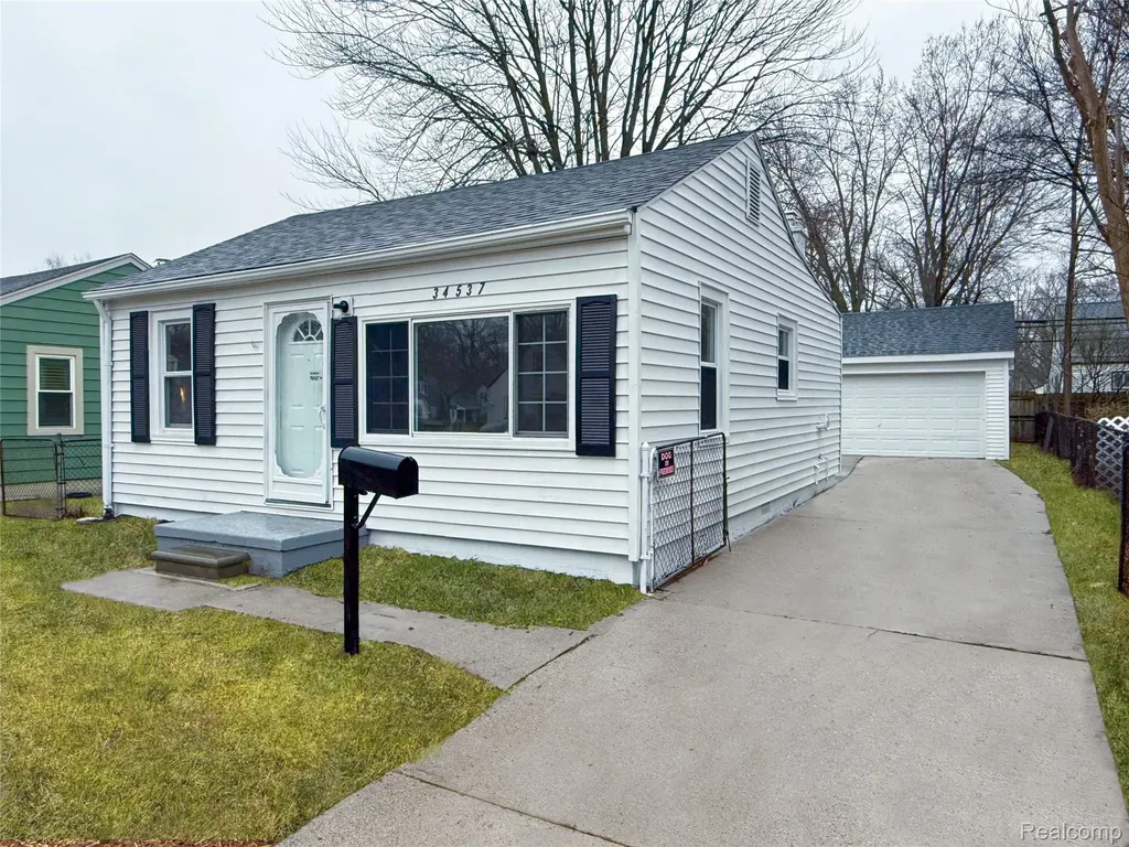 34537 Annapolis Street Wayne City MI 48184