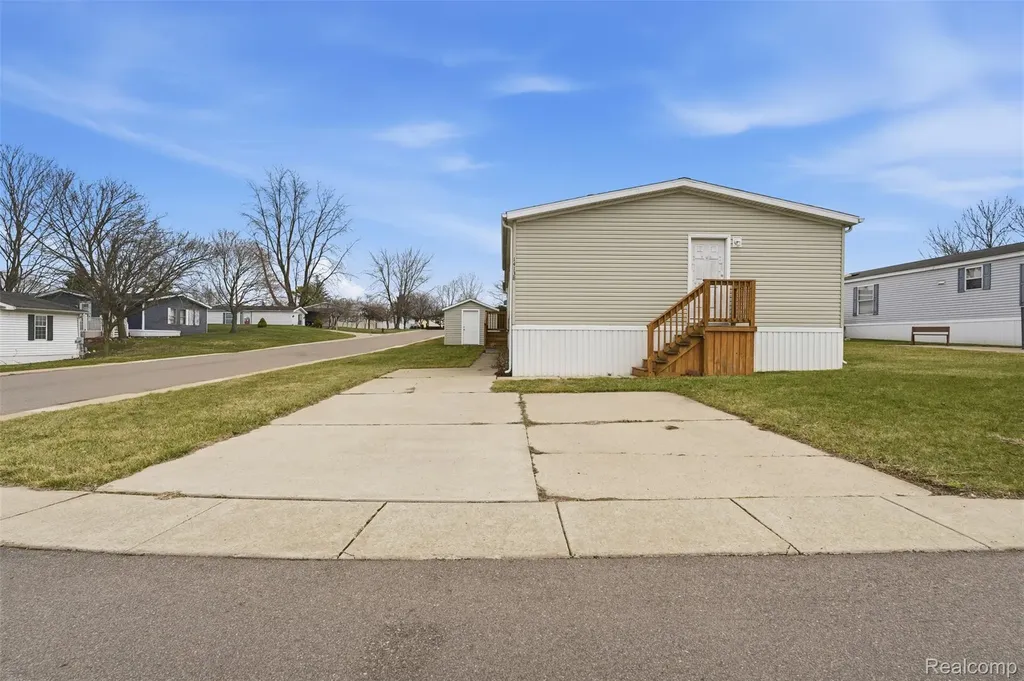 14138 E. Tyler Plymouth City MI 48170