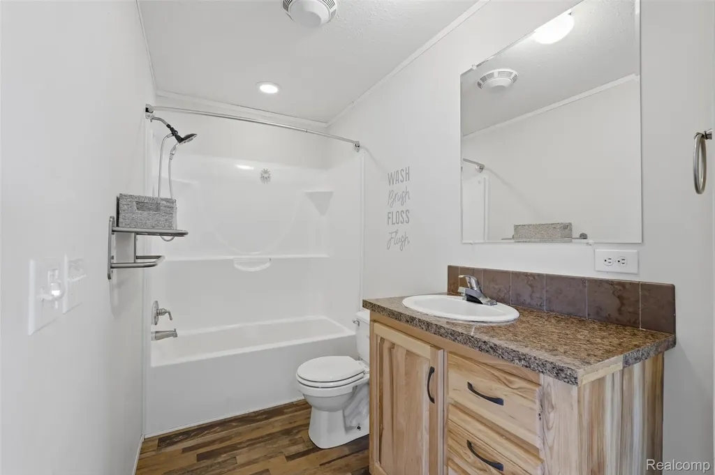 14138 E. Tyler Plymouth City MI 48170