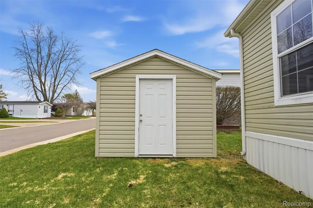 14138 E. Tyler Plymouth City MI 48170