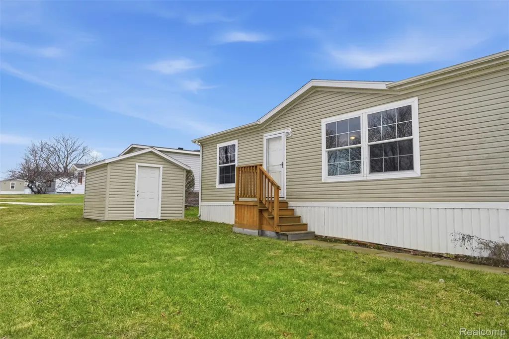 14138 E. Tyler Plymouth City MI 48170